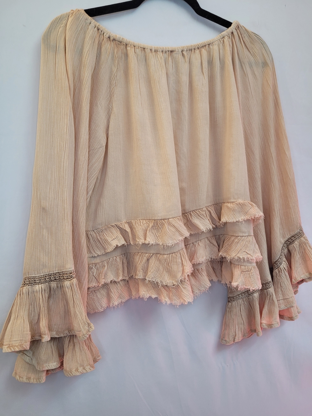 POL  Ruffled Top in Soft Beige